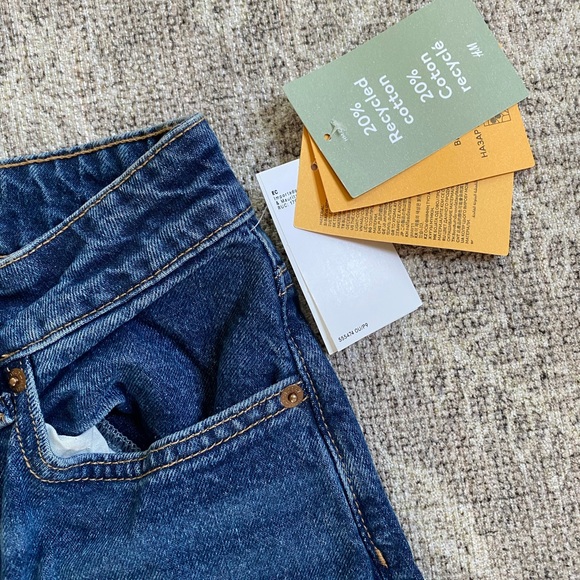 NWT H&M Mom Jeans High Waist - Picture 5 of 9